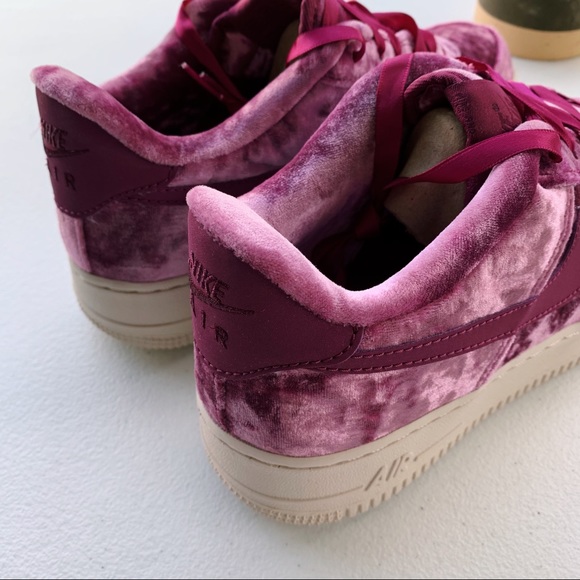 NIKE AIR FORCE 1  - NIB - Picture 7 of 8